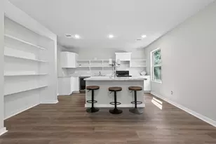 154 Lakeview Dr E, Livingston, TX 77351 - Photo 1