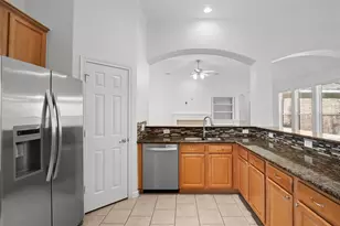 22 Colewood Ct, The Woodlands, TX 77382 - Photo 9