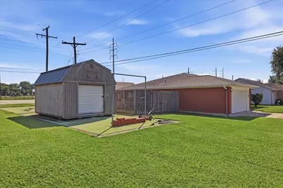 1508 N 12th Street N, Nederland, TX 77627 - Photo 3