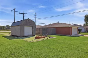 1508 N 12th Street N, Nederland, TX 77627 - Photo 3