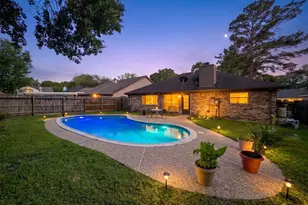 16747 Square Rigger Ln, Friendswood, TX 77546 - Photo 1