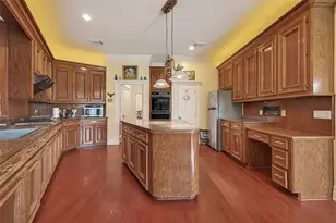 37 Greensward Ln, Sugar Land, TX 77479 - Photo 17