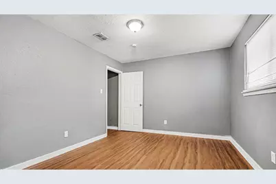 5318 Hemlock Drive, Baytown, TX 77521 - Photo 11