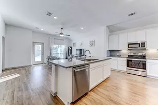 204 Shoreview Dr, Conroe, TX 77303 - Photo 11