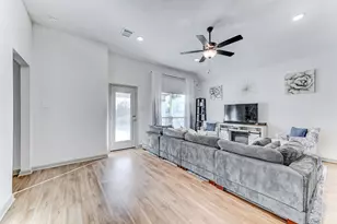 204 Shoreview Dr, Conroe, TX 77303 - Photo 19