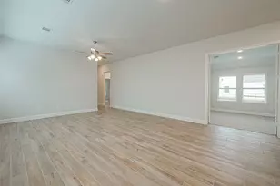 213 McCrea Ct, Montgomery, TX 77316 - Photo 11