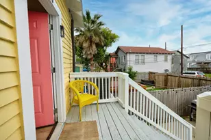 1720 Ave N 1/2, Galveston, TX 77550 - Photo 23