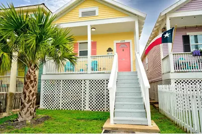 1720 Avenue N 1/2, Galveston, TX 77550 - Photo 1