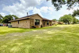 5201 W Zephyr Dr, Alvin, TX 77511 - Photo 19