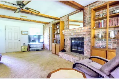5201 W Zephyr Drive, Alvin, TX 77511 - Photo 11