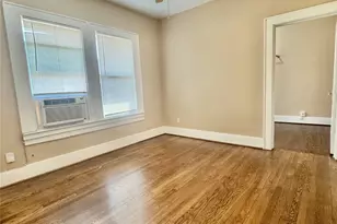 605 W Saulnier St, Houston, TX 77019 - Photo 9