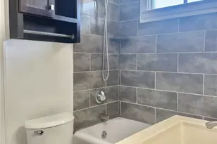 605 W Saulnier St, Houston, TX 77019 - Photo 13