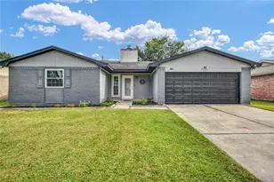 48 Ranch House Loop, Angleton, TX 77515 - Photo 1