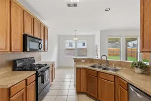 32014 Decker Oaks Dr, Pinehurst, TX 77362 - Photo 11
