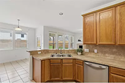 32014 Decker Oaks Drive, Pinehurst, TX 77362 - Photo 9