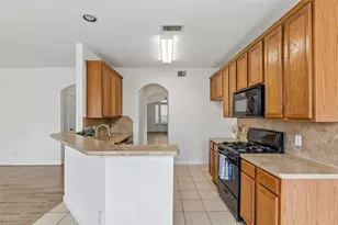32014 Decker Oaks Dr, Pinehurst, TX 77362 - Photo 9