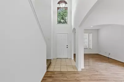 32014 Decker Oaks Drive, Pinehurst, TX 77362 - Photo 3
