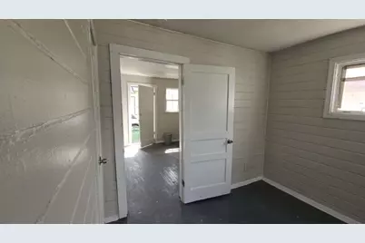 6909 Kittridge Street, Houston, TX 77028 - Photo 9