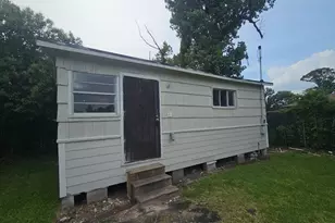 6909 Kittridge St, Houston, TX 77028 - Photo 1