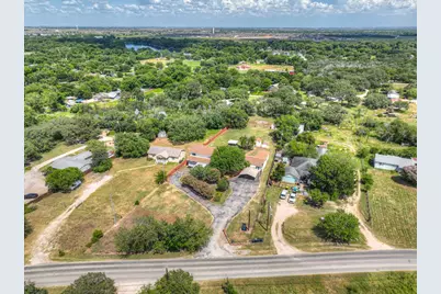 580 E Zipp Road, New Braunfels, TX 78130 - Photo 47