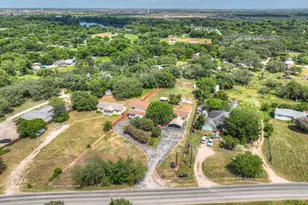 580 E Zipp Rd, New Braunfels, TX 78130 - Photo 47