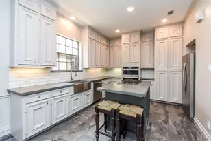 1601 Nantucket Dr, Houston, TX 77057 - Photo 11
