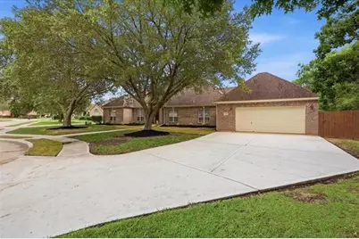 8135 Medinah Drive, Beaumont, TX 77707 - Photo 3