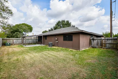 12011 Monument Valley Drive, Houston, TX 77067 - Photo 19