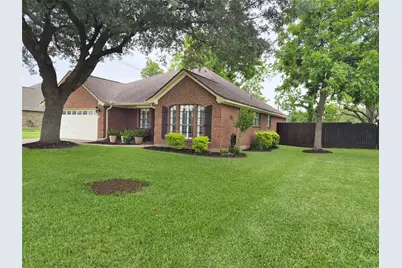 54 Zinnia Court, Lake Jackson, TX 77566 - Photo 3