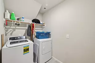 8007 Carillon Way, Rosharon, TX 77583 - Photo 17