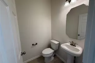 109 Camelot Pl Ct, Conroe, TX 77304 - Photo 7