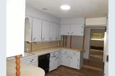 930 W 5th Street, Port Arthur, TX 77640 - Photo 5