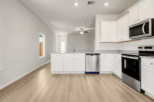 8226 Sunberry Shadow Dr, Houston, TX 77016 - Photo 5