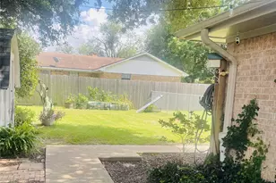 206 Heath Ave, Madisonville, TX 77864 - Photo 23