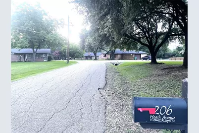206 Heath Avenue, Madisonville, TX 77864 - Photo 31