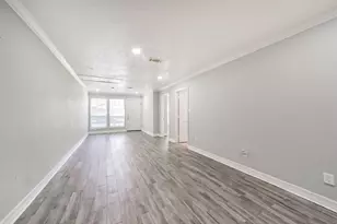 12812 Shannon Hills Dr, Houston, TX 77099 - Photo 9