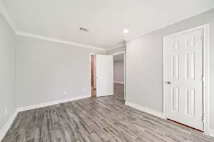 12812 Shannon Hills Dr, Houston, TX 77099 - Photo 19