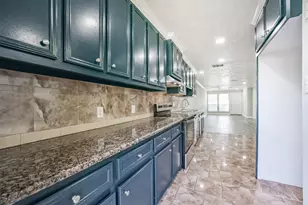 12812 Shannon Hills Dr, Houston, TX 77099 - Photo 13