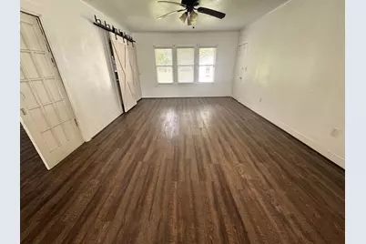 913 Fowlkes Street, Sealy, TX 77474 - Photo 11