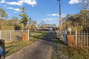 631 Fm 253 Rd, Buna, TX 77612 - Photo 23