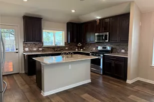 649 Jaboncillo St, New Braunfels, TX 78132 - Photo 9