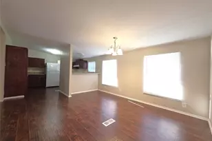 9 Ridgeway Dr, Conroe, TX 77303 - Photo 5