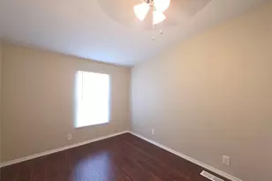 9 Ridgeway Dr, Conroe, TX 77303 - Photo 9