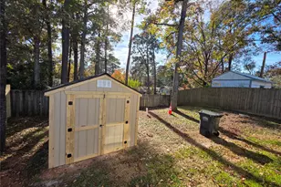 9 Ridgeway Dr, Conroe, TX 77303 - Photo 11