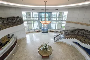 801 E Beach Dr, Galveston, TX 77550 - Photo 9