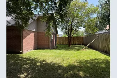 1026 Saint John Drive, Pearland, TX 77584 - Photo 13