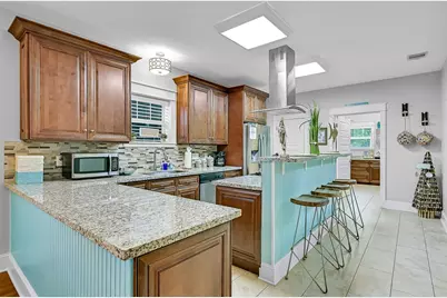 3807 Avenue R, Galveston, TX 77550 - Photo 5