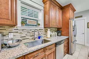 3807 Avenue R, Galveston, TX 77550 - Photo 17