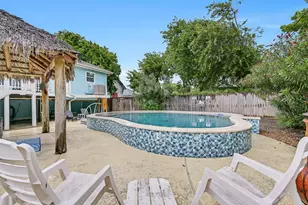3807 Avenue R, Galveston, TX 77550 - Photo 33