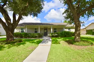 1007 Blue Willow Dr, Houston, TX 77042 - Photo 5